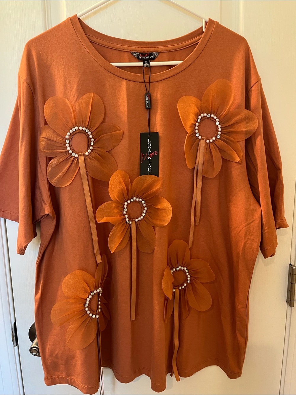 🆕 Love & Lace Women’s Top Flowers Pearls Rhinestones and Ribbon 3-D Terracotta